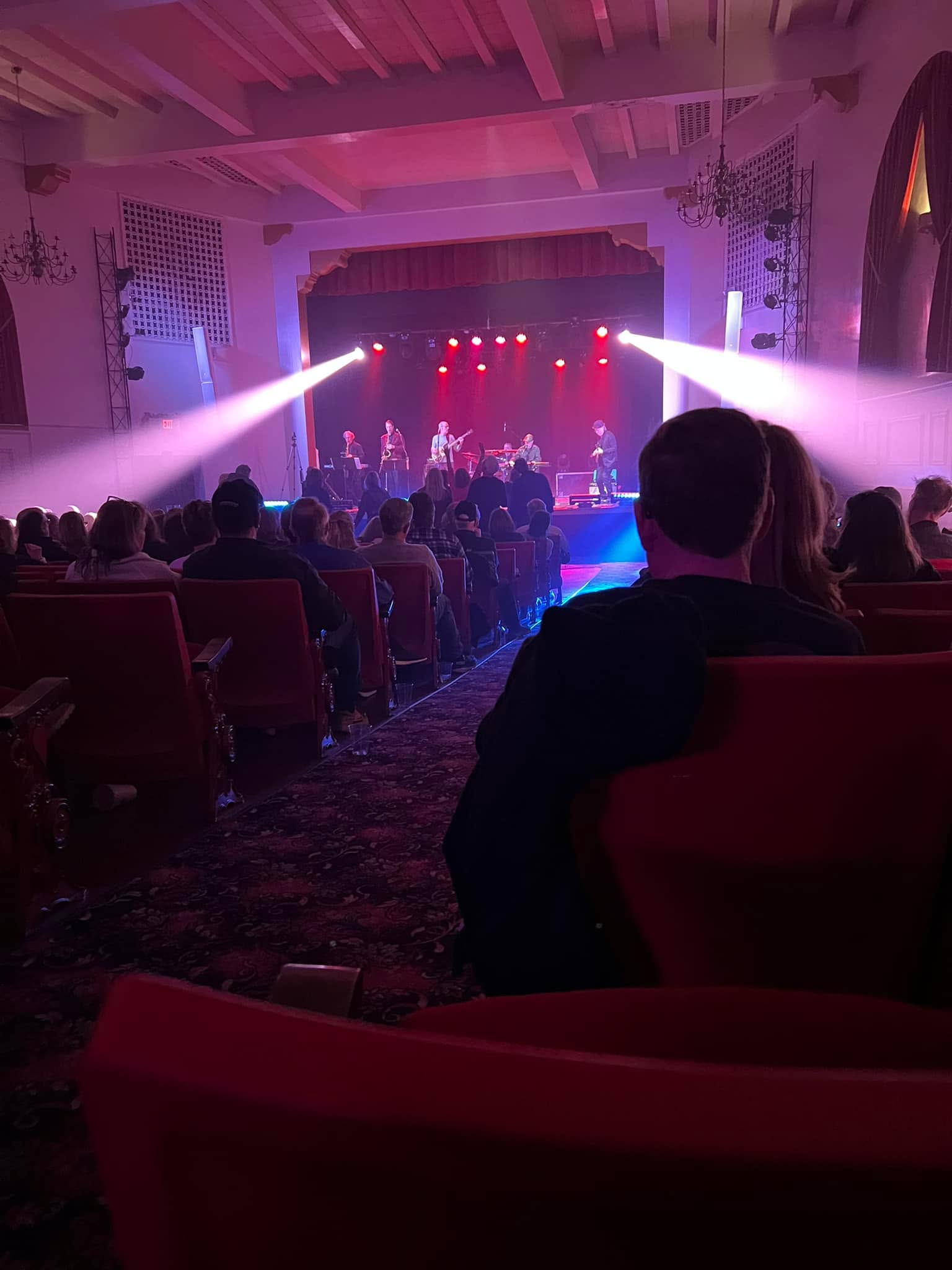 I REALLY need to get out more!  A friend asked me out tonight - she said I “work too much” and now I have to agree 👍🏼